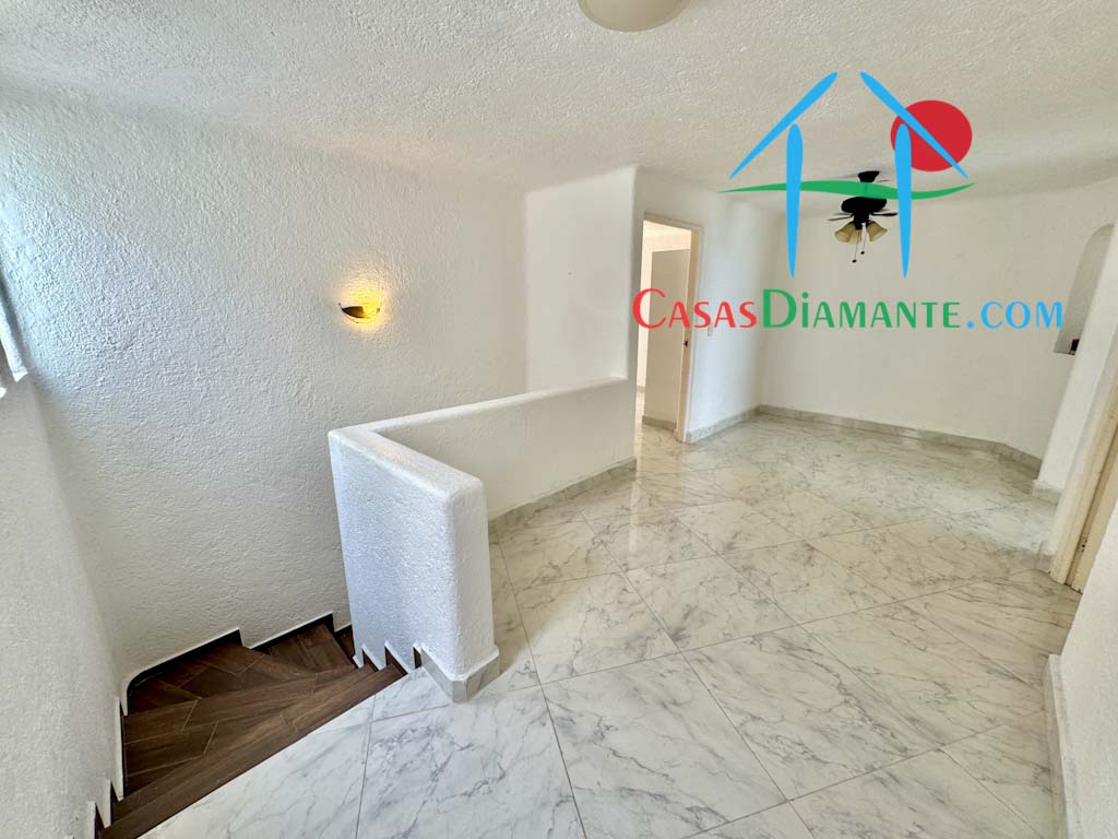 Villas Carey 72 Casa D - Vestíbulo planta alta 1